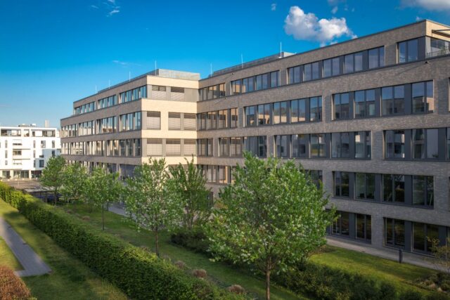 Codebitor, coplătitor sau girant la un credit ipotecar: ce diferă