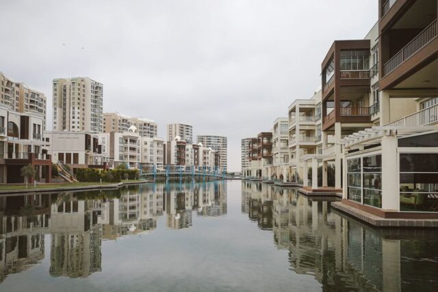 Gentrificarea unui cartier: ce înseamnă pentru locuitori și pentru prețuri